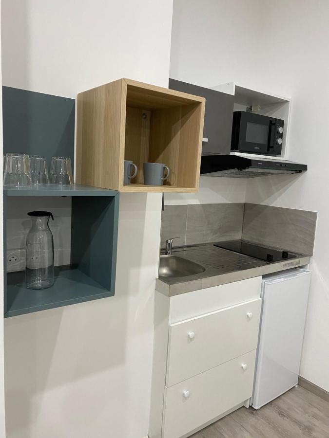 Studio Confortable Au Centre De Маноск Екстериор снимка
